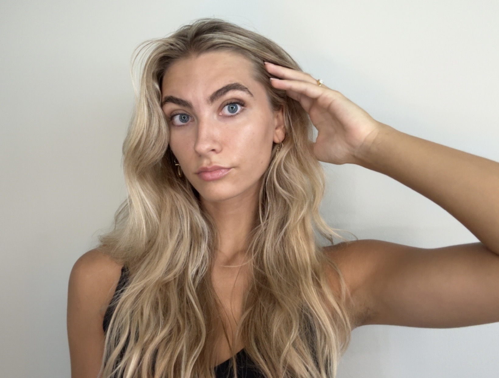 Natural headshot with loose hair